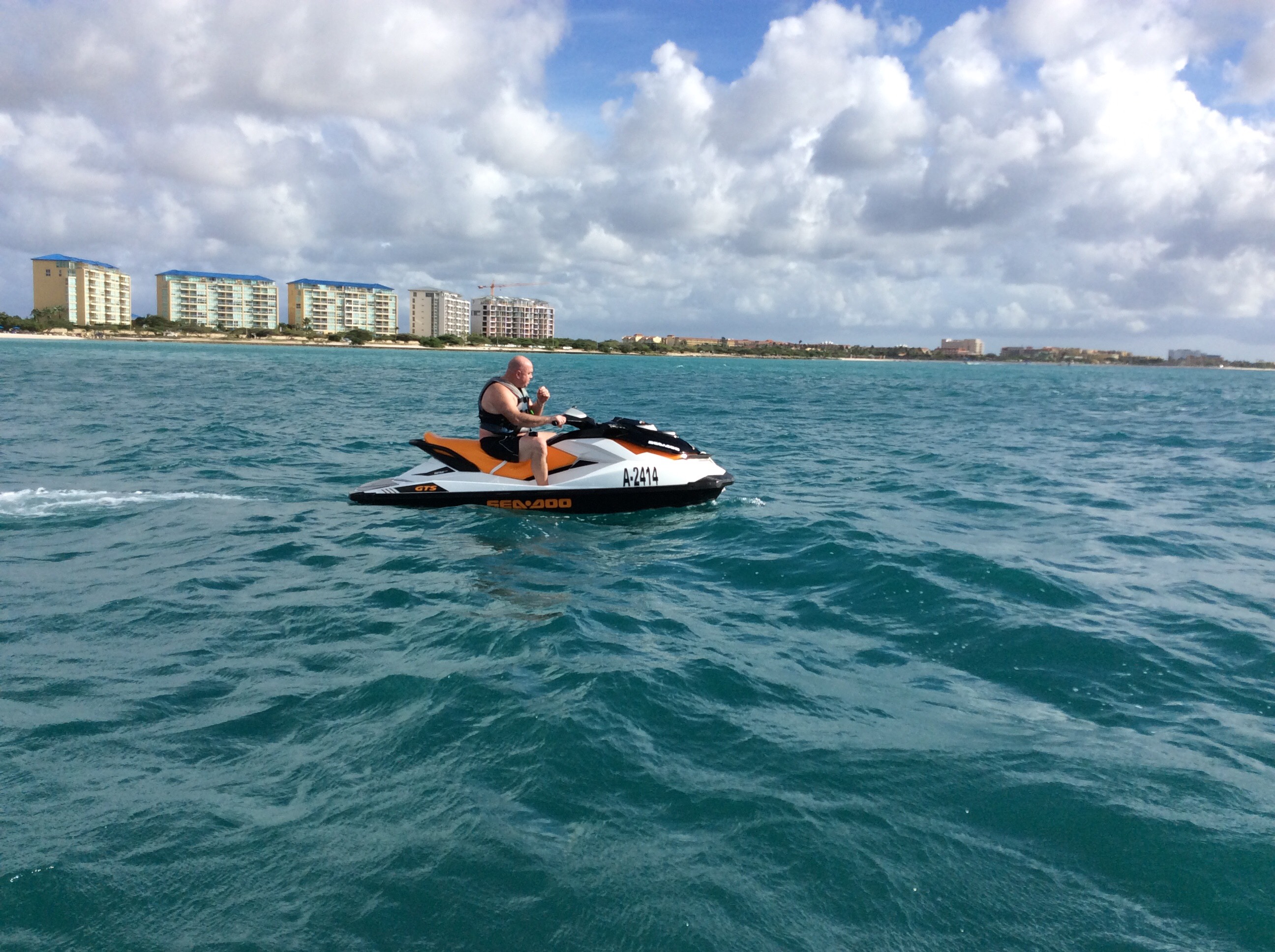 WAVERUNNERS EXCITEMENT BY AWC Aruba - vacaystore.com