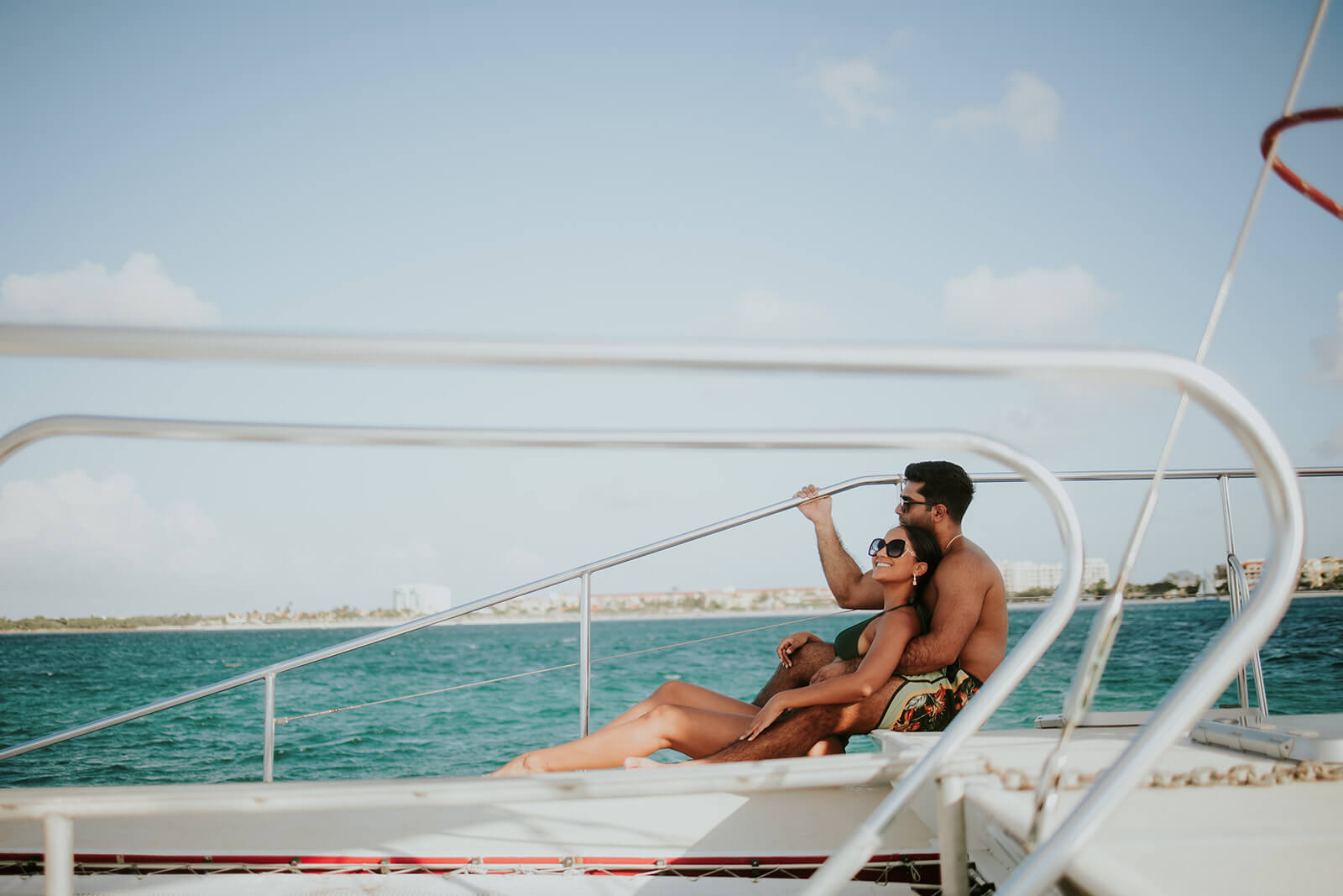 VIP Champagne Sunset Sail Aruba - vacaystore.com