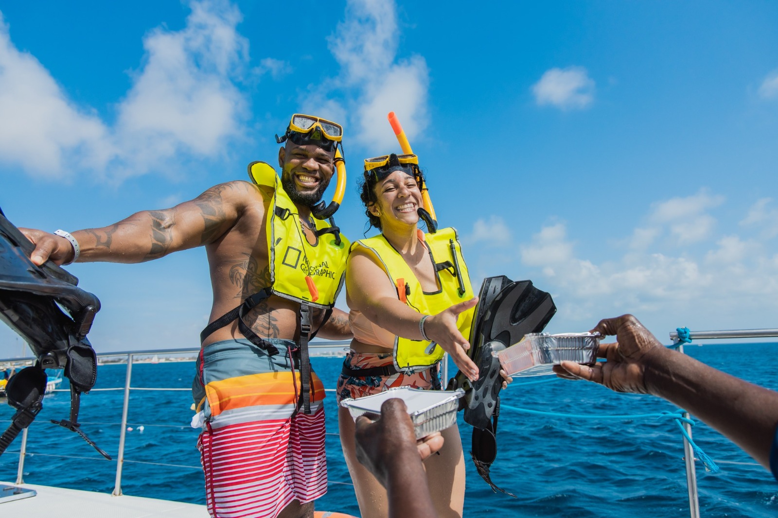 SAILING TOUR BY PELICAN Aruba - vacaystore.com