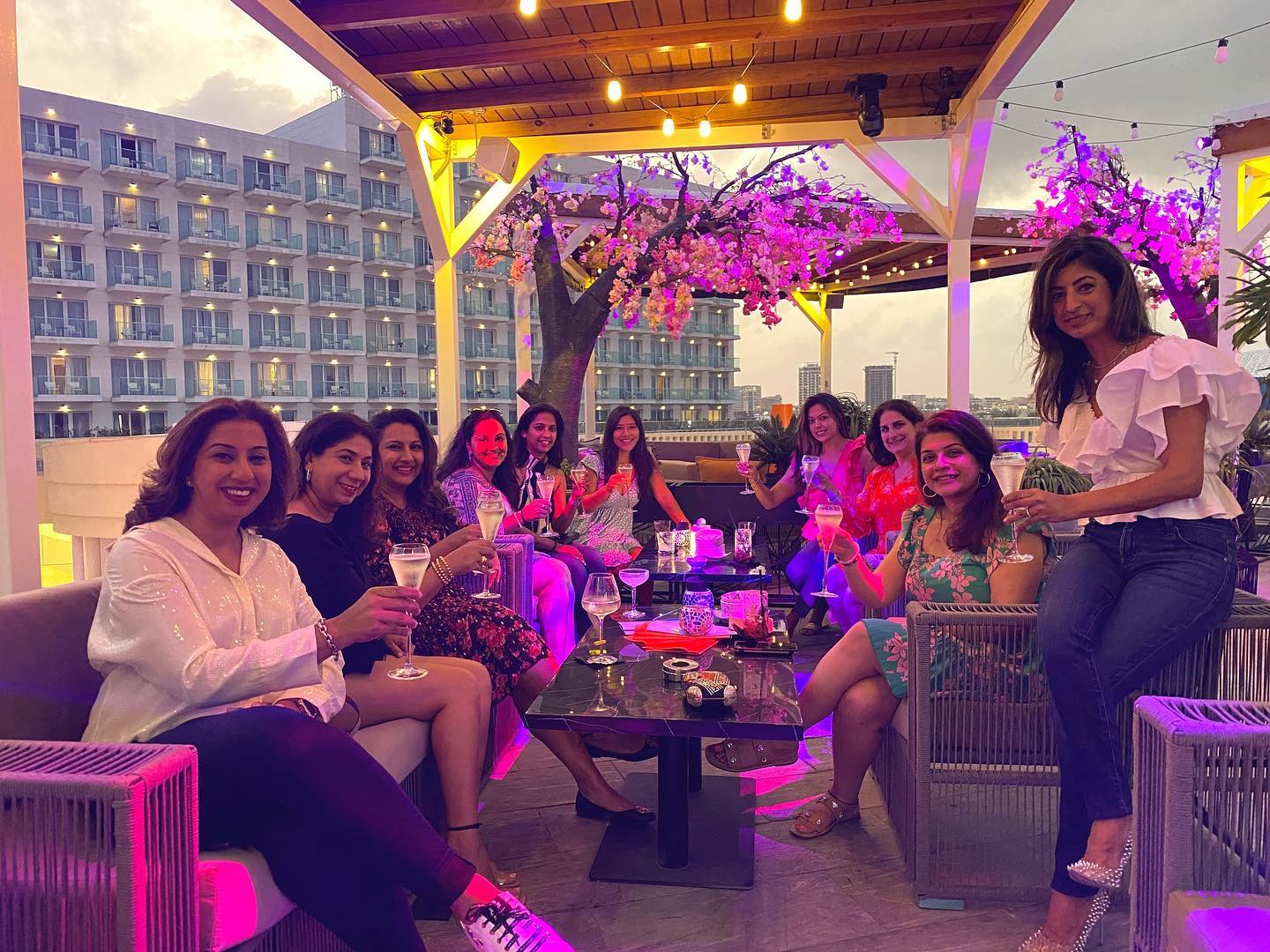 MIMOSA SKYLOUNGE WEEKENDS GROUPS DEALS St Maarten - vacaystore.com